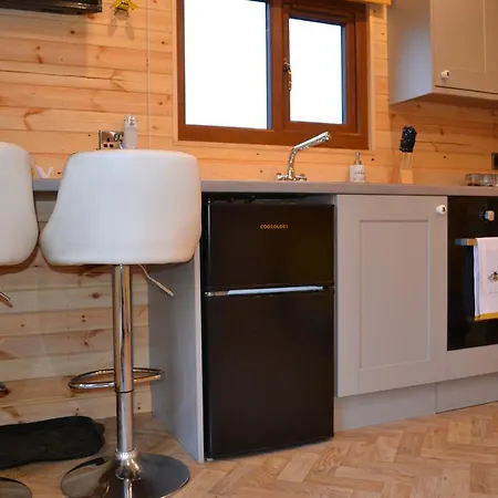 The Warren At Ashes Farm, Near