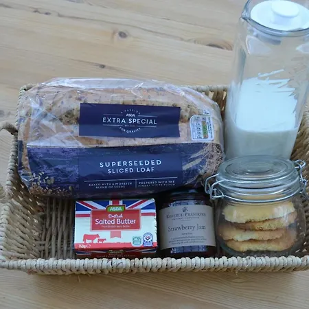 The Warren At Ashes Farm, Near 롯지 *